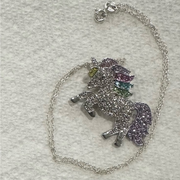 Unicorn Necklace 🦄 - Picture 4 of 8